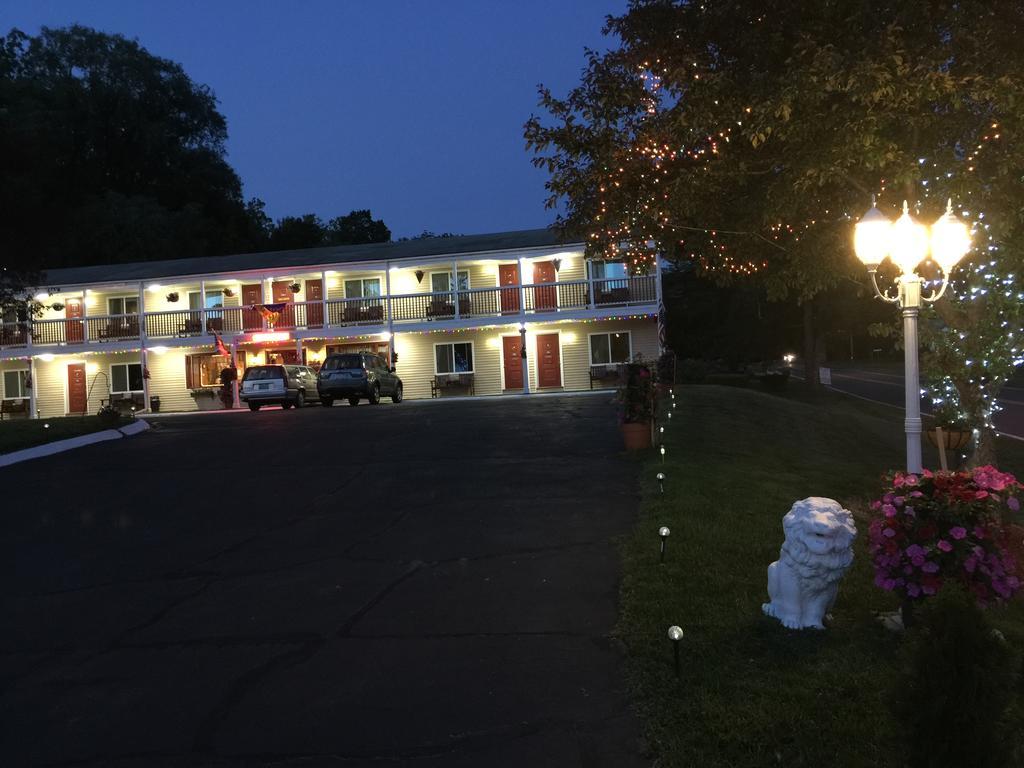 Cozy Corner Motel Уильямстаун Экстерьер фото